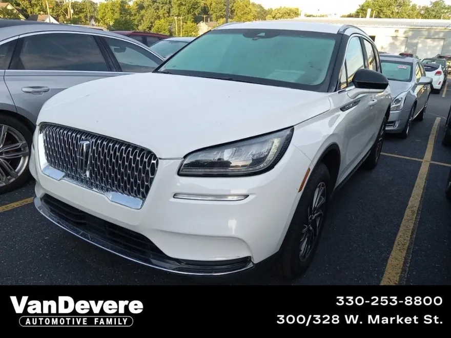 2022 Lincoln Corsair Standard photo 1