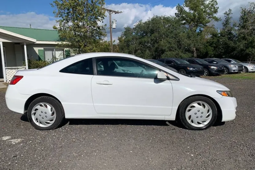 2009 Honda Civic LX photo 1