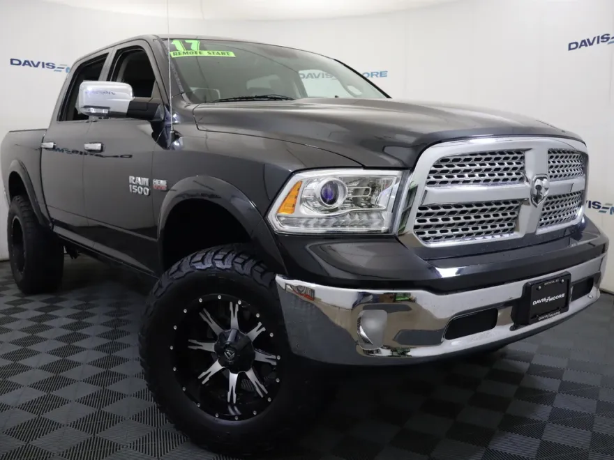 2017 Ram 1500 Laramie photo 1