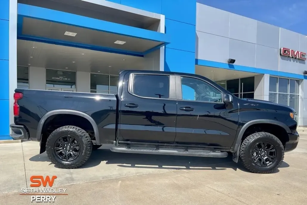 2024 Chevrolet Silverado 1500 ZR2 photo 1