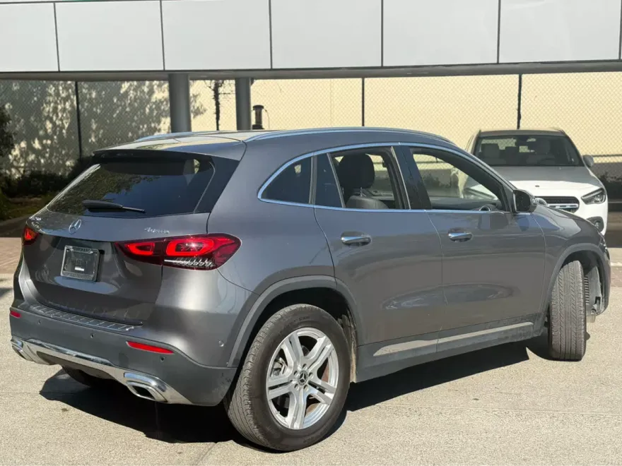 2023 Mercedes Benz GLA 250 4MATIC photo 1