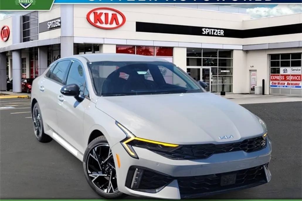 2026 Kia K5 GT-Line photo 1