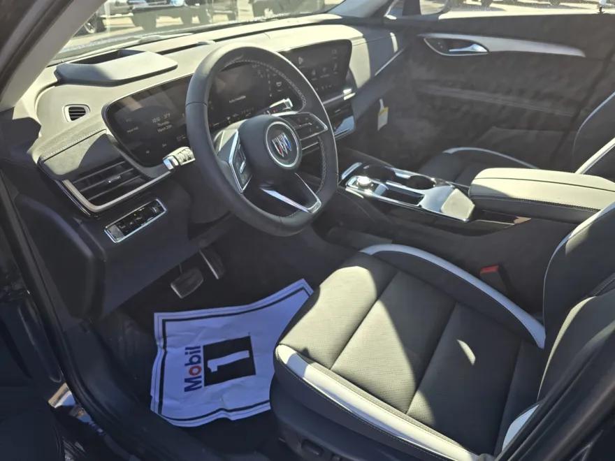 2025 Buick Envision Sport Touring photo 1