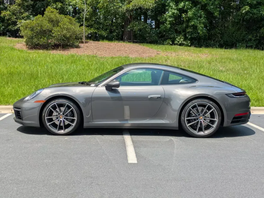 2024 Porsche 911 T 4 photo 1
