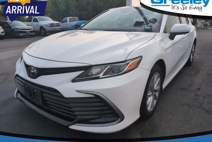 2024 Toyota Camry LE photo 1