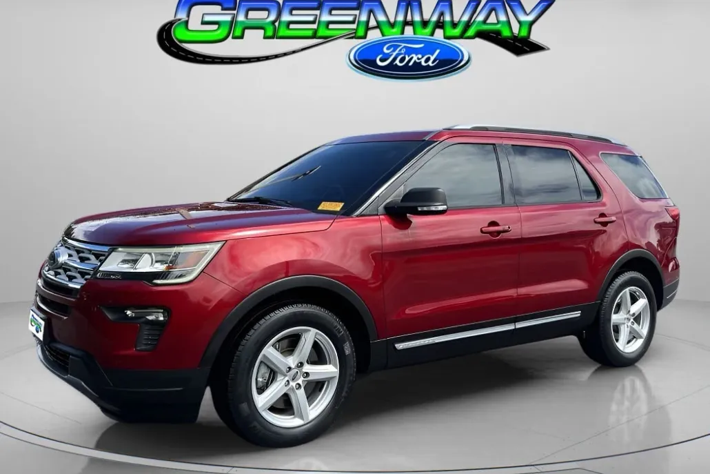 2019 Ford Explorer XLT Sport photo 1