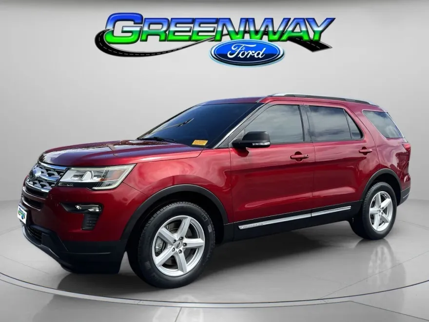 2019 Ford Explorer XLT Sport photo 1