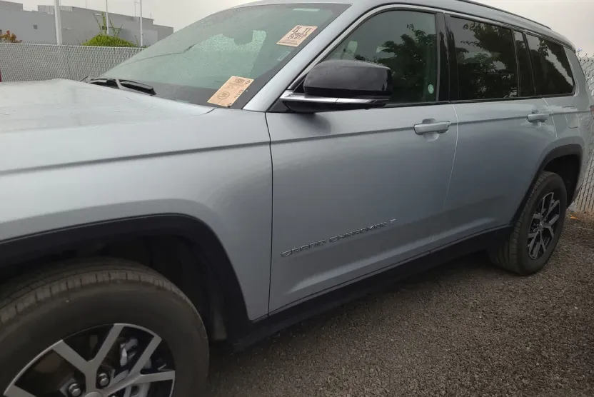 2024 Jeep Grand Cherokee Limited photo 1