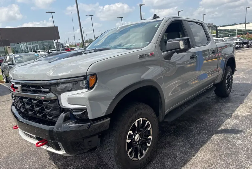 2024 Chevrolet Silverado 1500 ZR2 photo 1