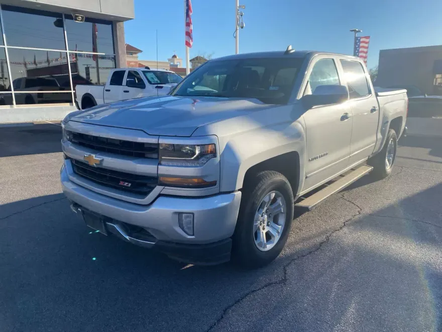 2016 Chevrolet Silverado 1500 LT photo 1