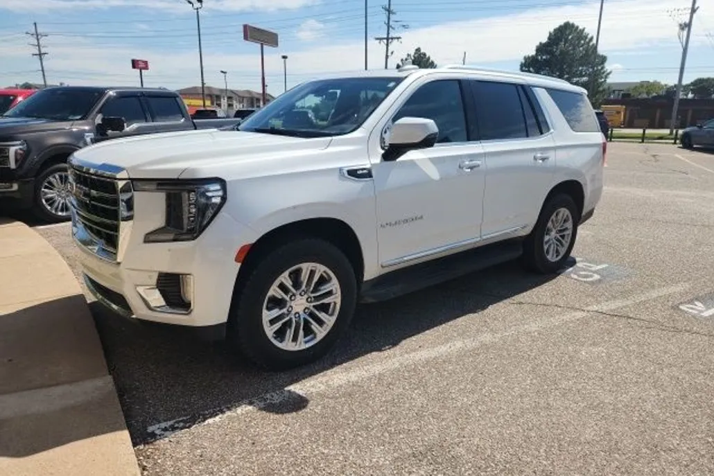 2021 Gmc Yukon SLT photo 1