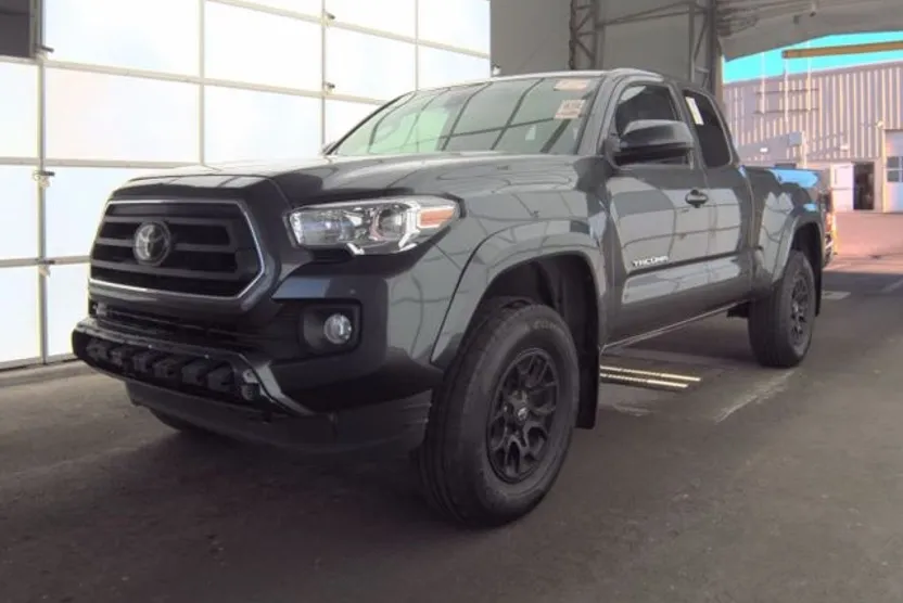 2021 Toyota Tacoma SR5 V6 photo 1