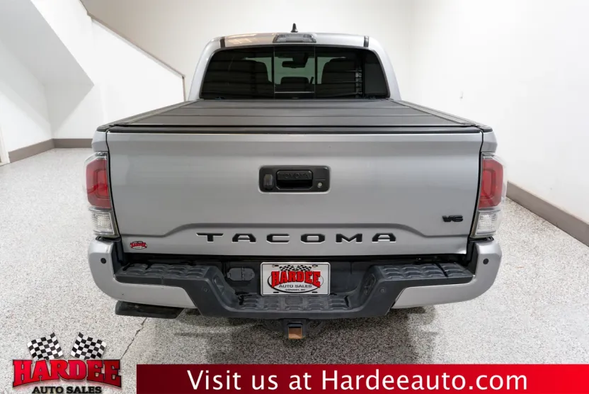 2020 Toyota Tacoma SR5 photo 1
