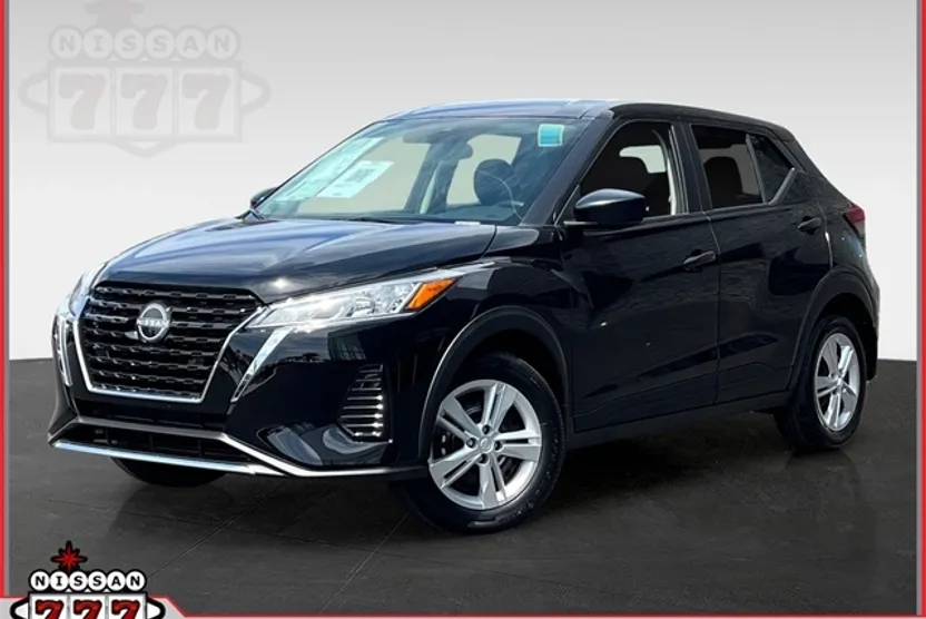 2025 Nissan Kicks Play S photo 1
