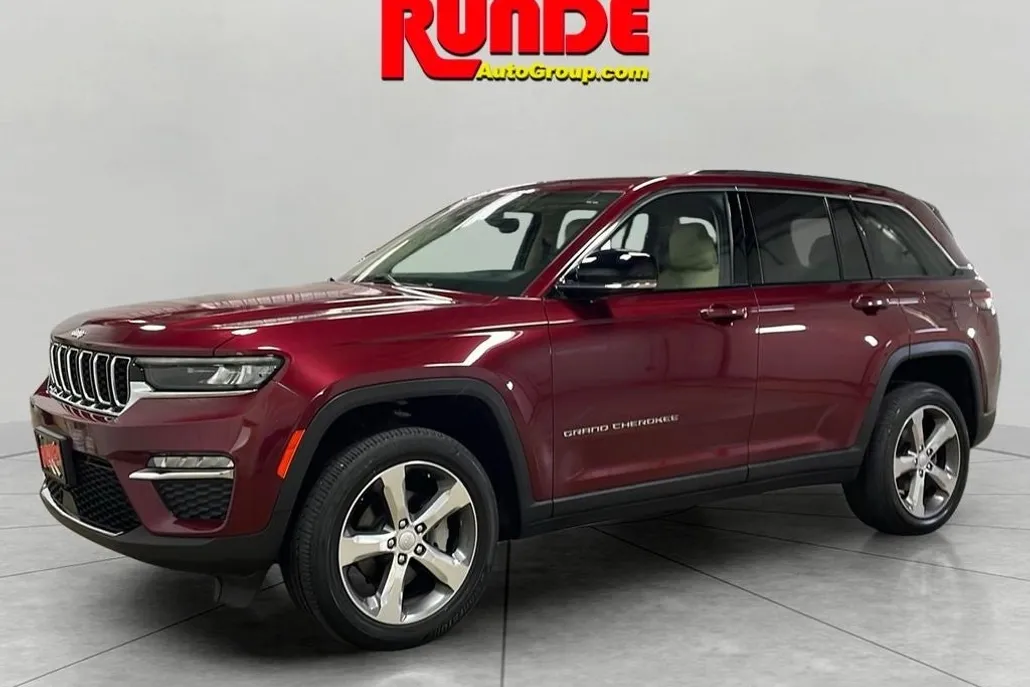 2022 Jeep Grand Cherokee Limited photo 1