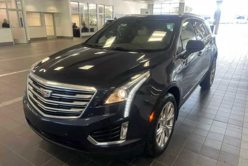 2019 Cadillac XT5 Luxury photo 1
