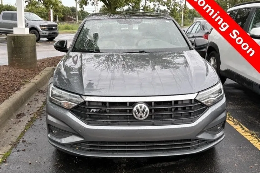 2019 Volkswagen Jetta R-Line photo 1