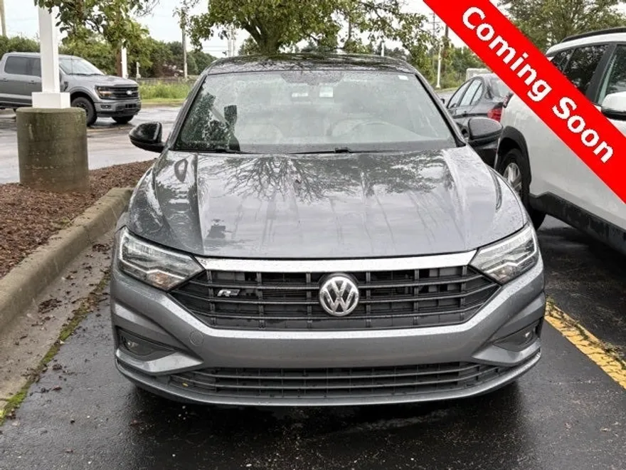 2019 Volkswagen Jetta R-Line photo 1