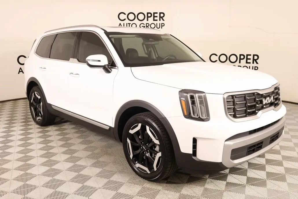 2023 Kia Telluride S photo 1