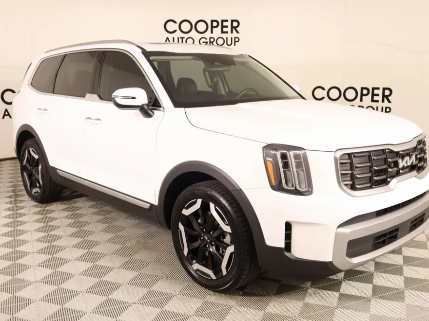 2023 Kia Telluride S photo 1