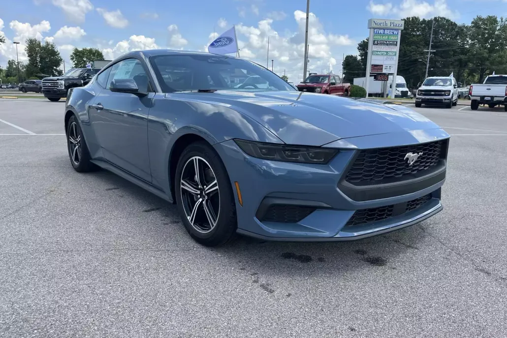2025 Ford Mustang EcoBoost photo 1