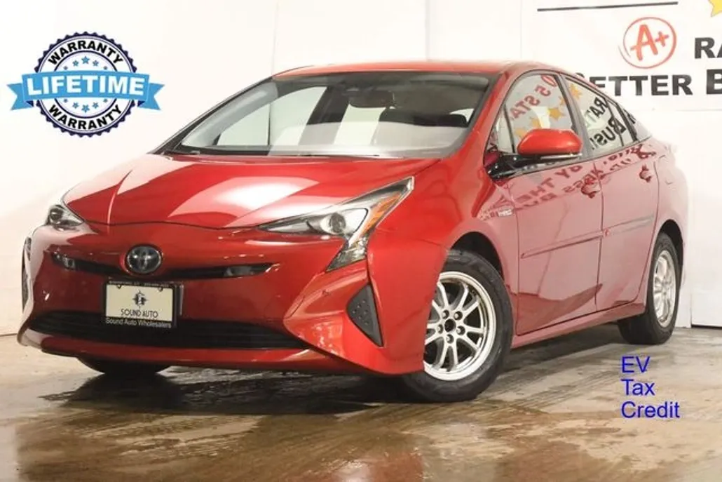 2017 Toyota Prius Four Touring photo 1