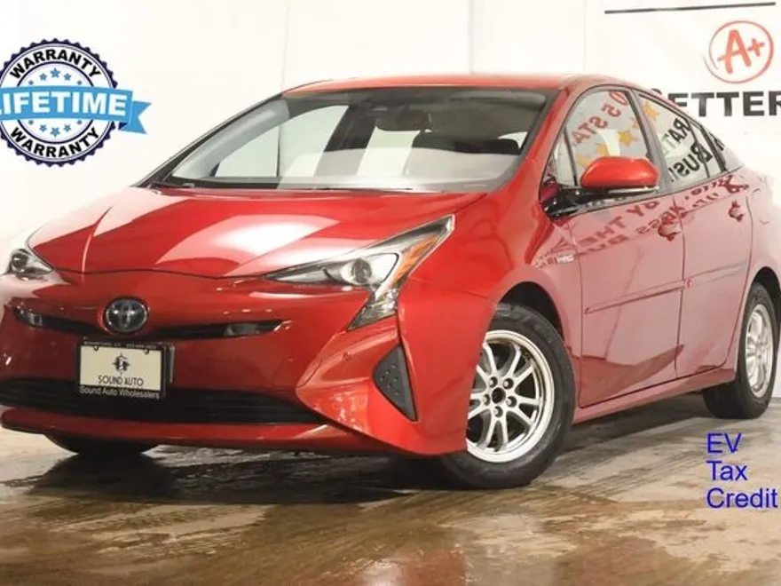 2017 Toyota Prius Four Touring photo 1