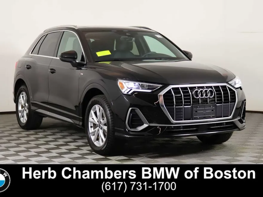 2022 Audi Q3 45 TFSI S line Premium Plus photo 1