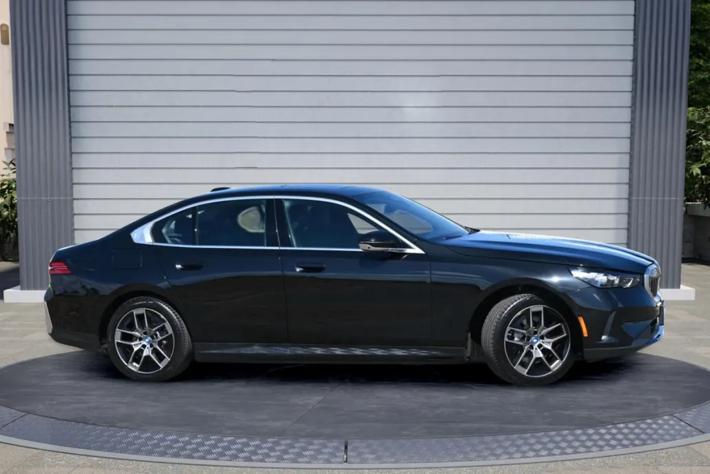 2025 Bmw i5 eDrive40 photo 1