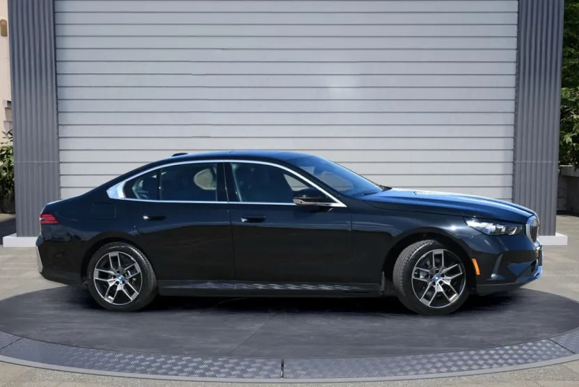2025 Bmw i5 eDrive40 photo 1