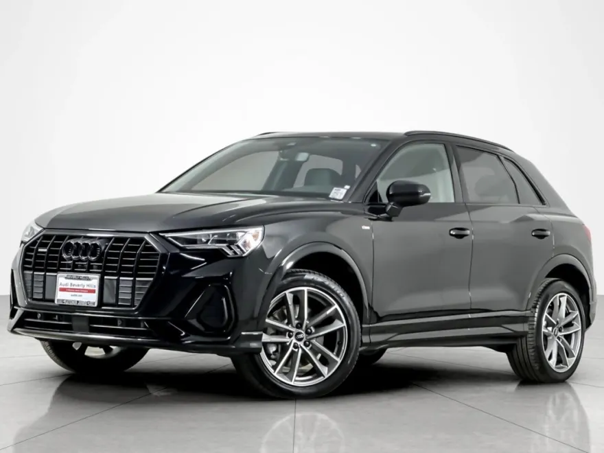 2025 Audi Q3 S line Premium 45 TFSI photo 1