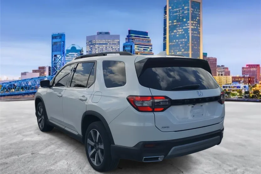 2024 Honda Pilot Elite photo 1
