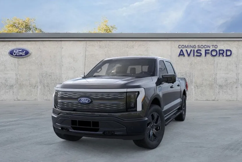 2025 Ford F-150 Lightning Lariat photo 1