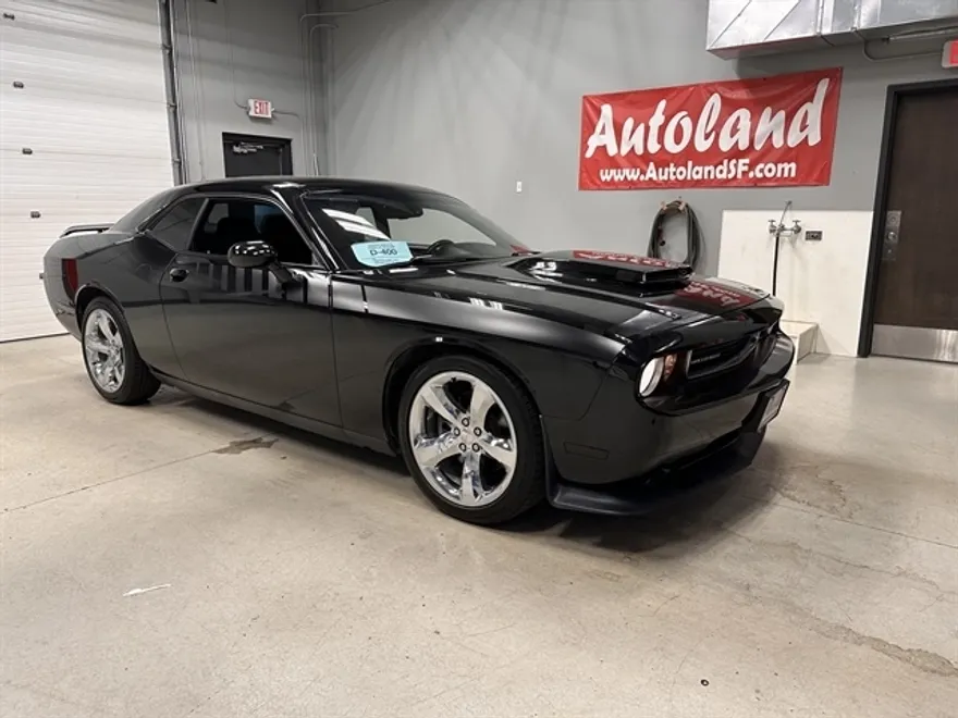 2012 Dodge Challenger R/T photo 1