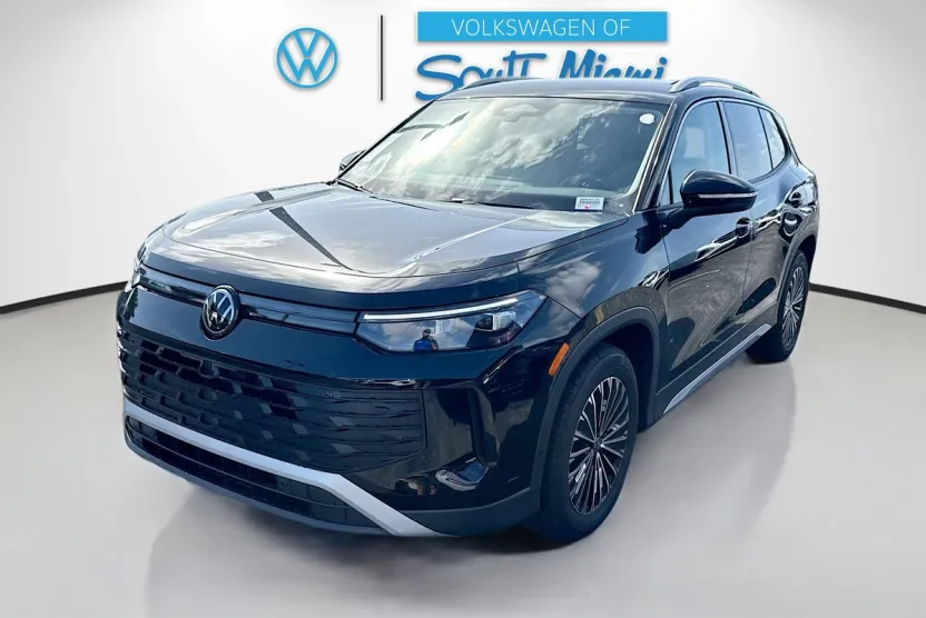 2025 Volkswagen Tiguan S photo 1