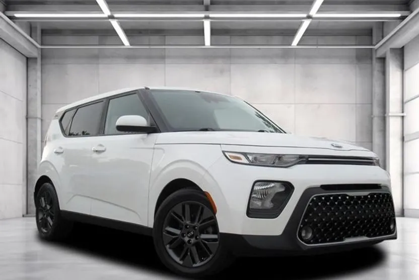 2021 Kia Soul EX photo 1