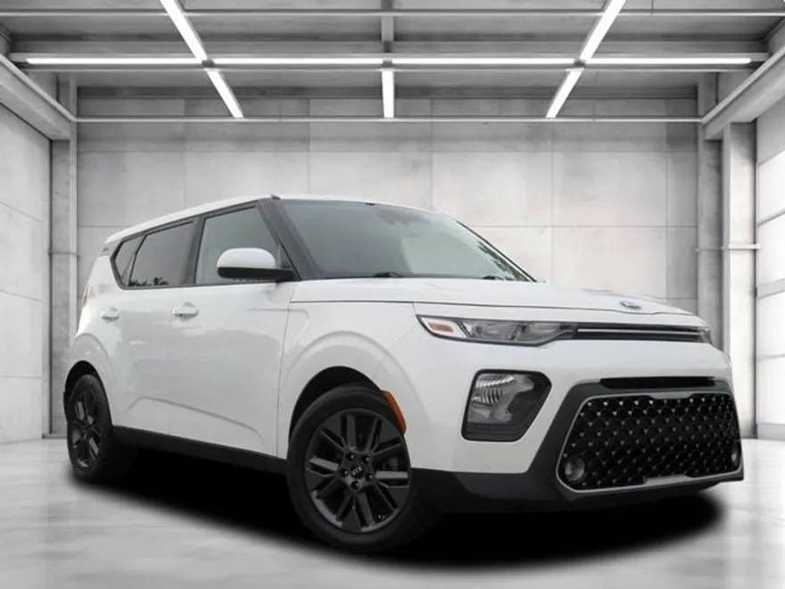 2021 Kia Soul EX photo 1