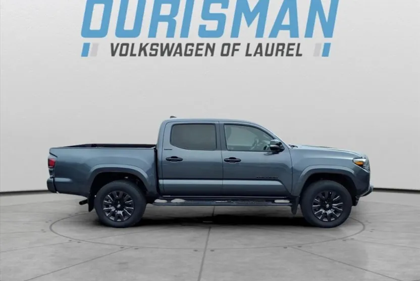 2023 Toyota Tacoma Limited photo 1