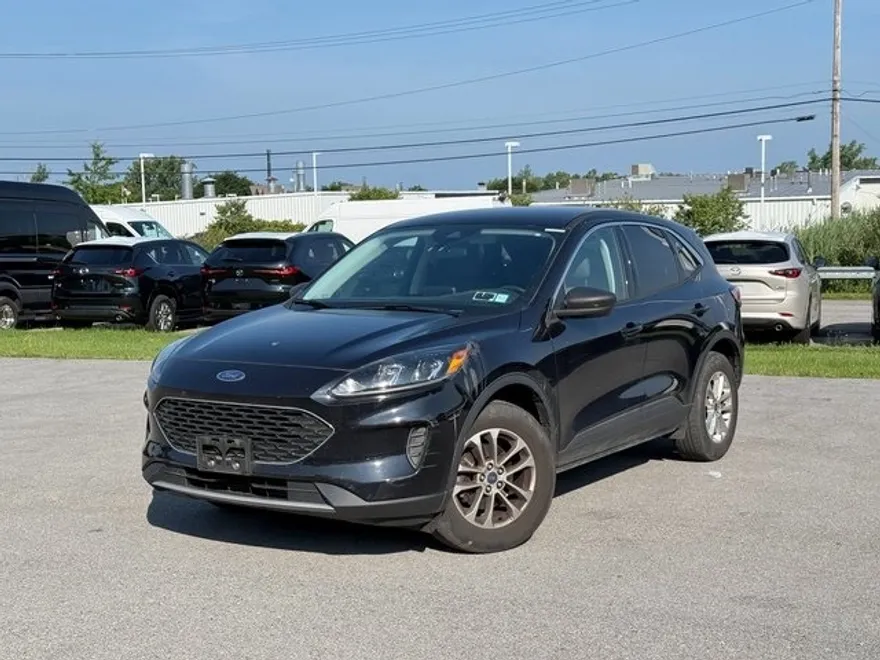 2022 Ford Escape SE photo 1