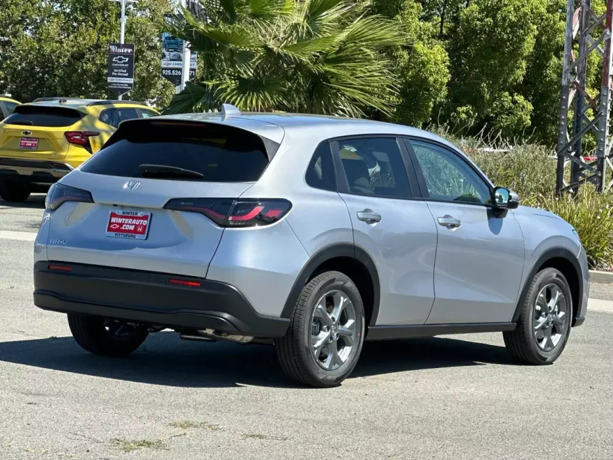 2026 Honda HR-V LX photo 1