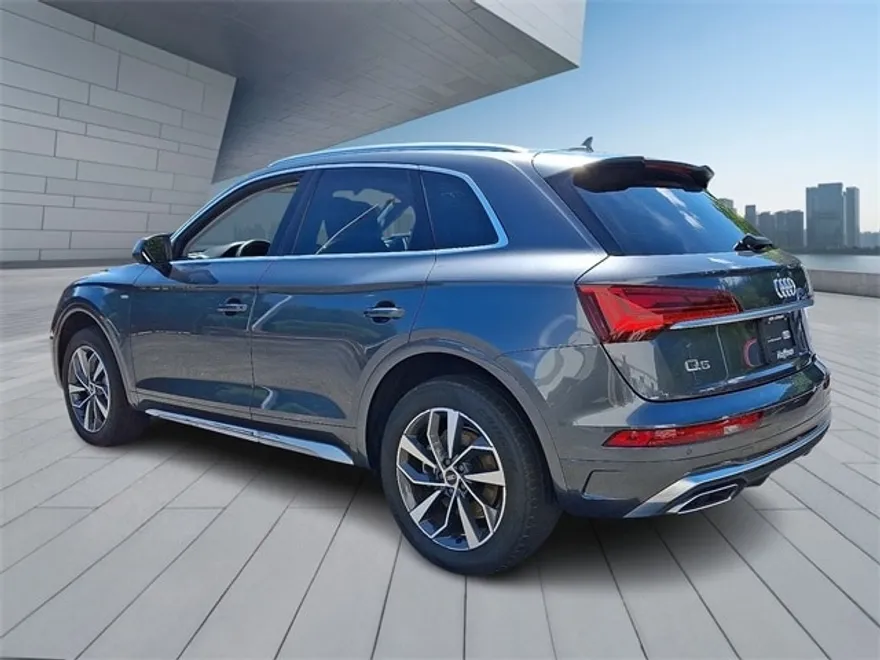 2023 Audi Q5 45 S line Premium photo 1