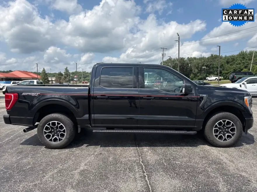 2023 Ford F-150 XLT photo 1