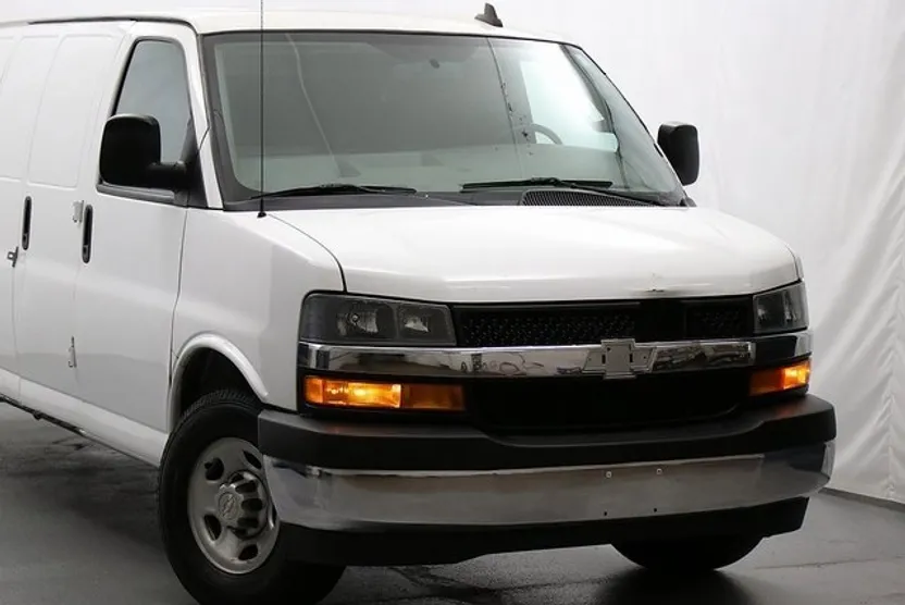 2019 Chevrolet Express Cargo 3500 photo 1
