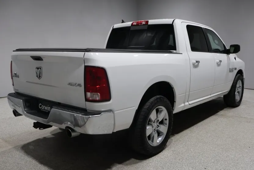 2014 Ram 1500 SLT photo 1