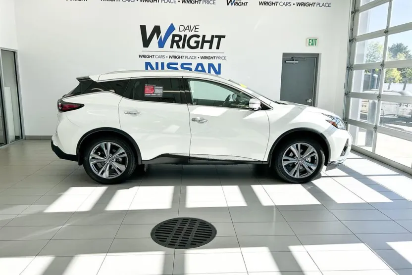 2021 Nissan Murano Platinum photo 1