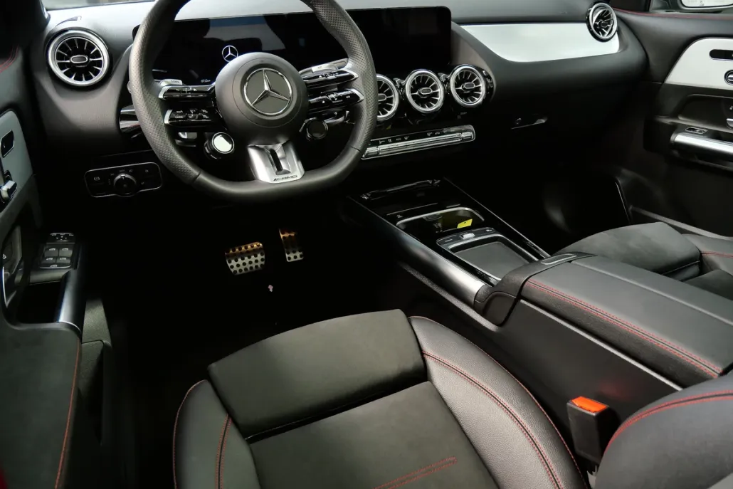 2024 Mercedes Benz GLA AMG 35 photo 1
