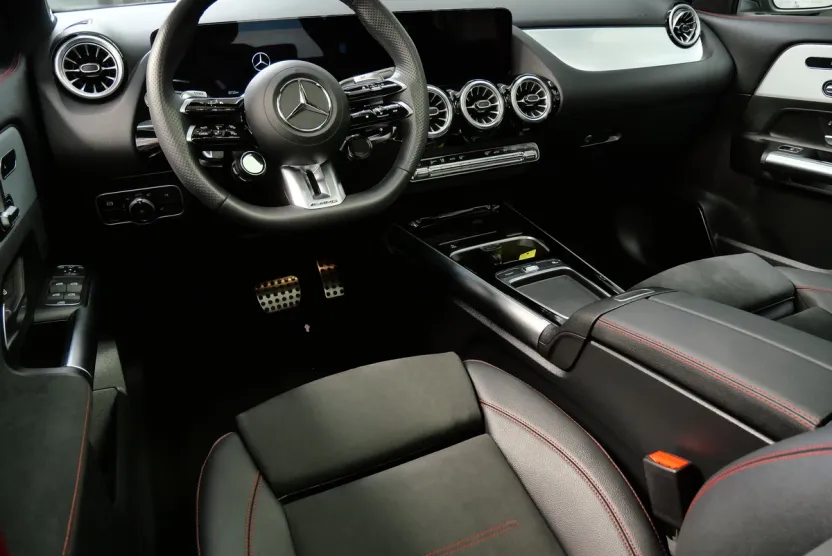 2024 Mercedes Benz GLA AMG 35 photo 1