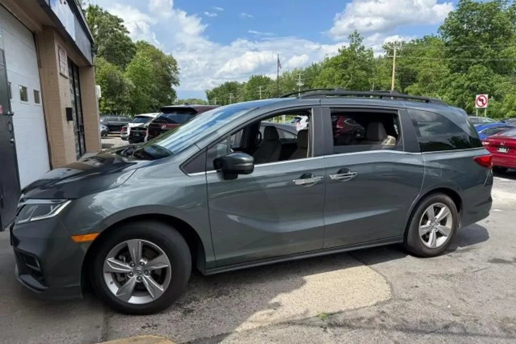 2020 Honda Odyssey EX-L photo 1