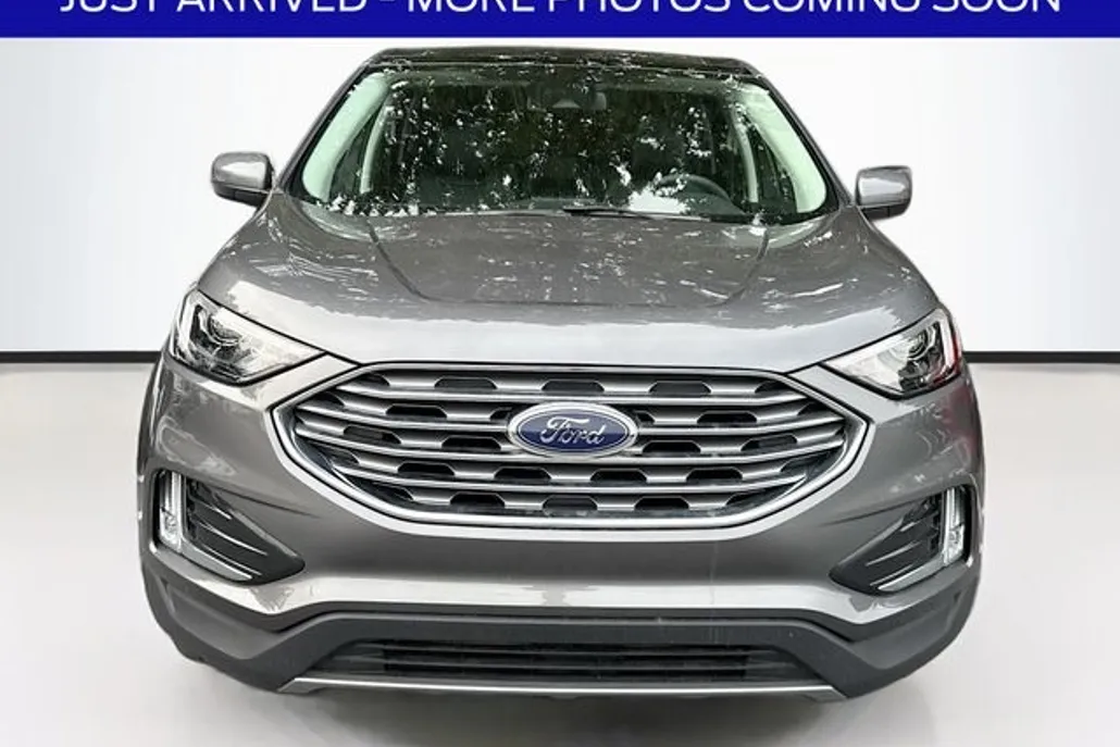 2022 Ford Edge SEL photo 1