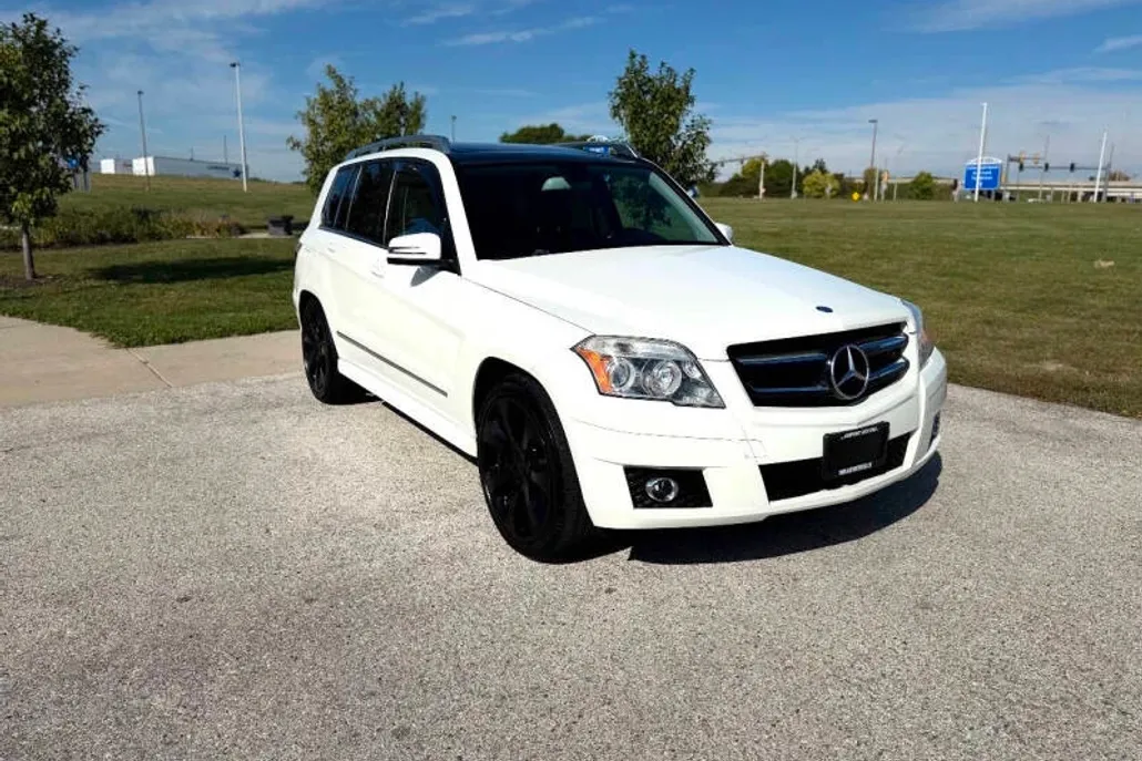 2010 Mercedes Benz GLK 350 4MATIC photo 1
